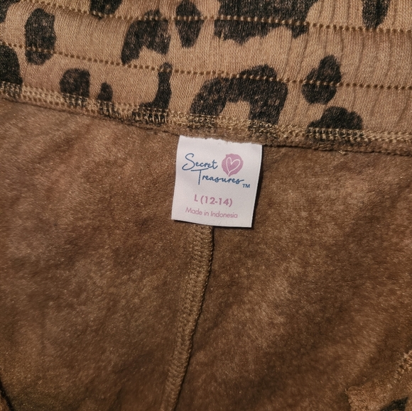 Size large sweats - Picture 2 of 2